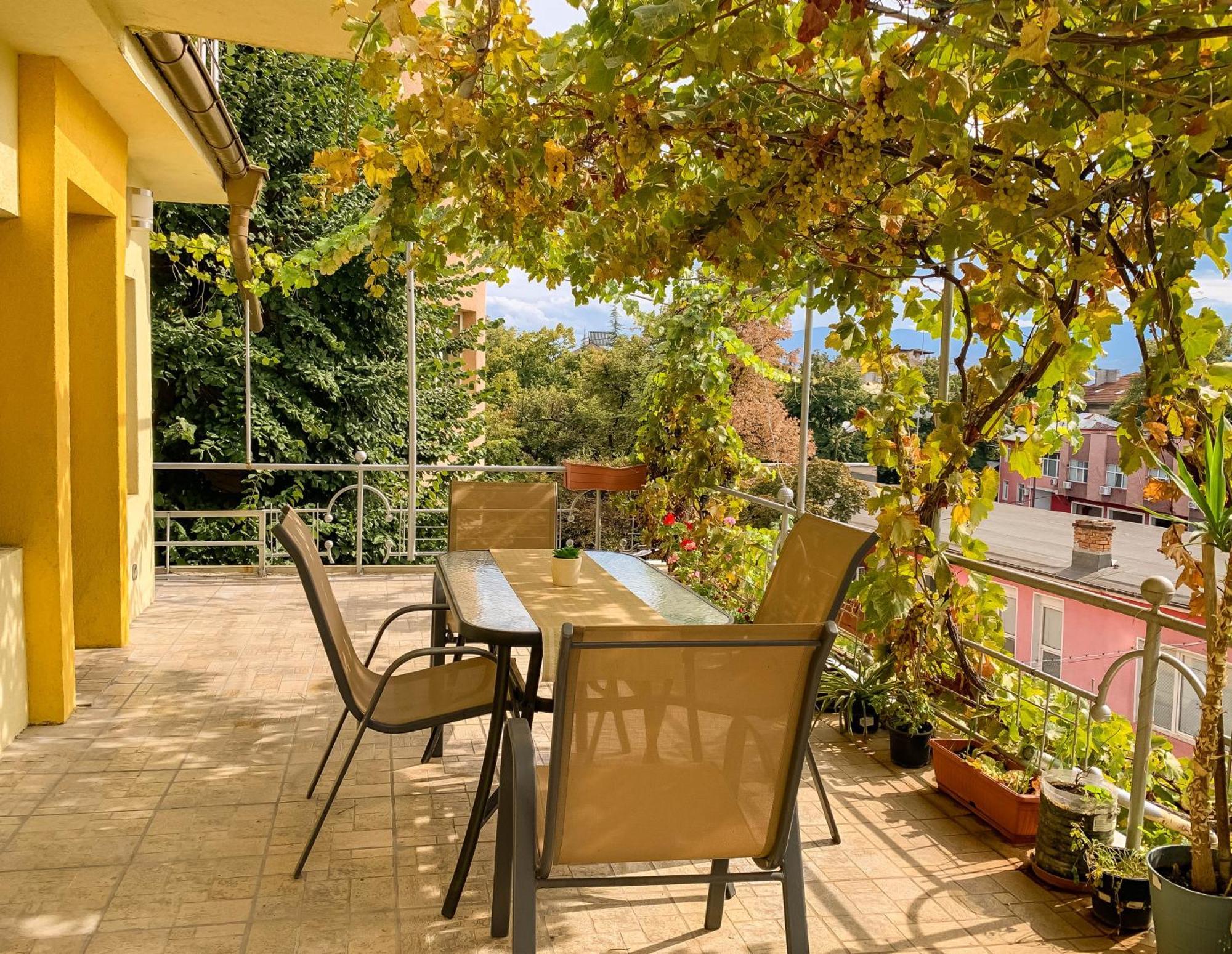 פלובדיב 2-Bedroom Flat - Sunny Balcony מראה חיצוני תמונה