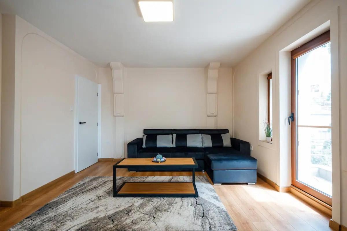 פלובדיב 2-Bedroom Flat - Sunny Balcony מראה חיצוני תמונה